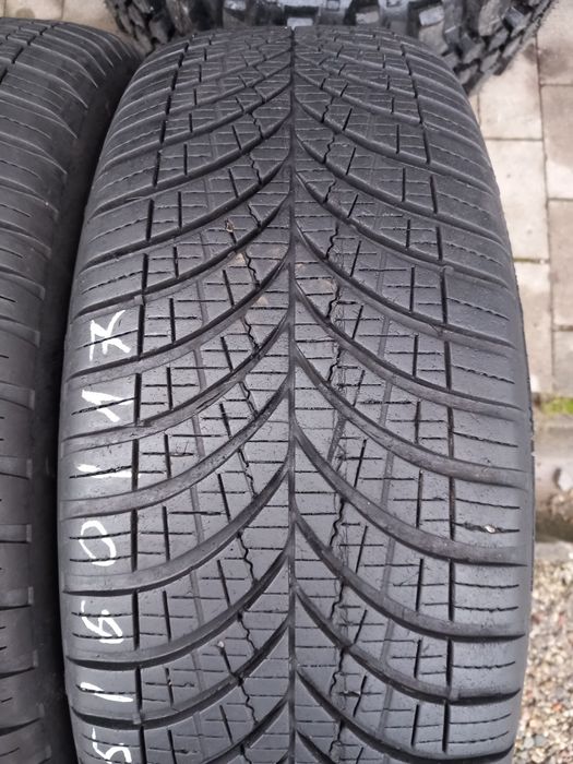 2x Opony Używane Całoroczne 215/60R17 Goodyear
