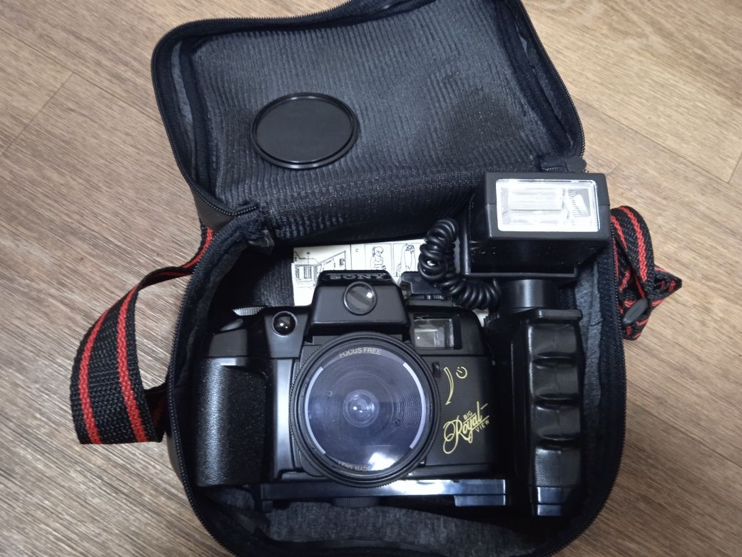 Фотоаппарат Sony в отличном состоянии сумка-чехол