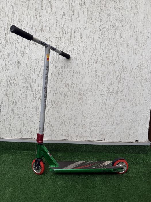 Трюковий самокат