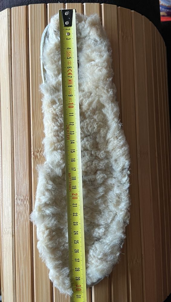Sprzedam mokasyny, kapcie firmy UGG Made in Australia rozmiar 47