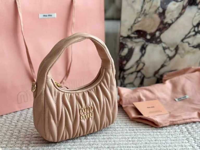 Torebka  damska torba Miu Miu 102433
