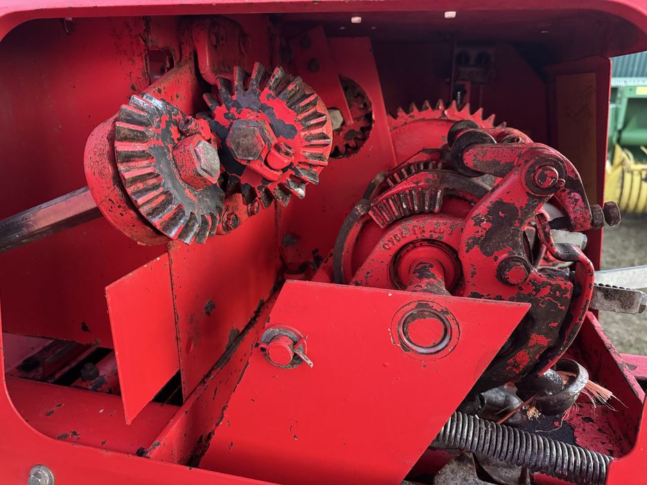 Прес підбирач Пресс-подборщик тюкопрес Велгер WELGER AP42 (AP430-400)