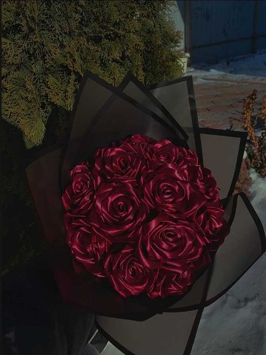 Букетики з атласной стрічки (15 троянд)