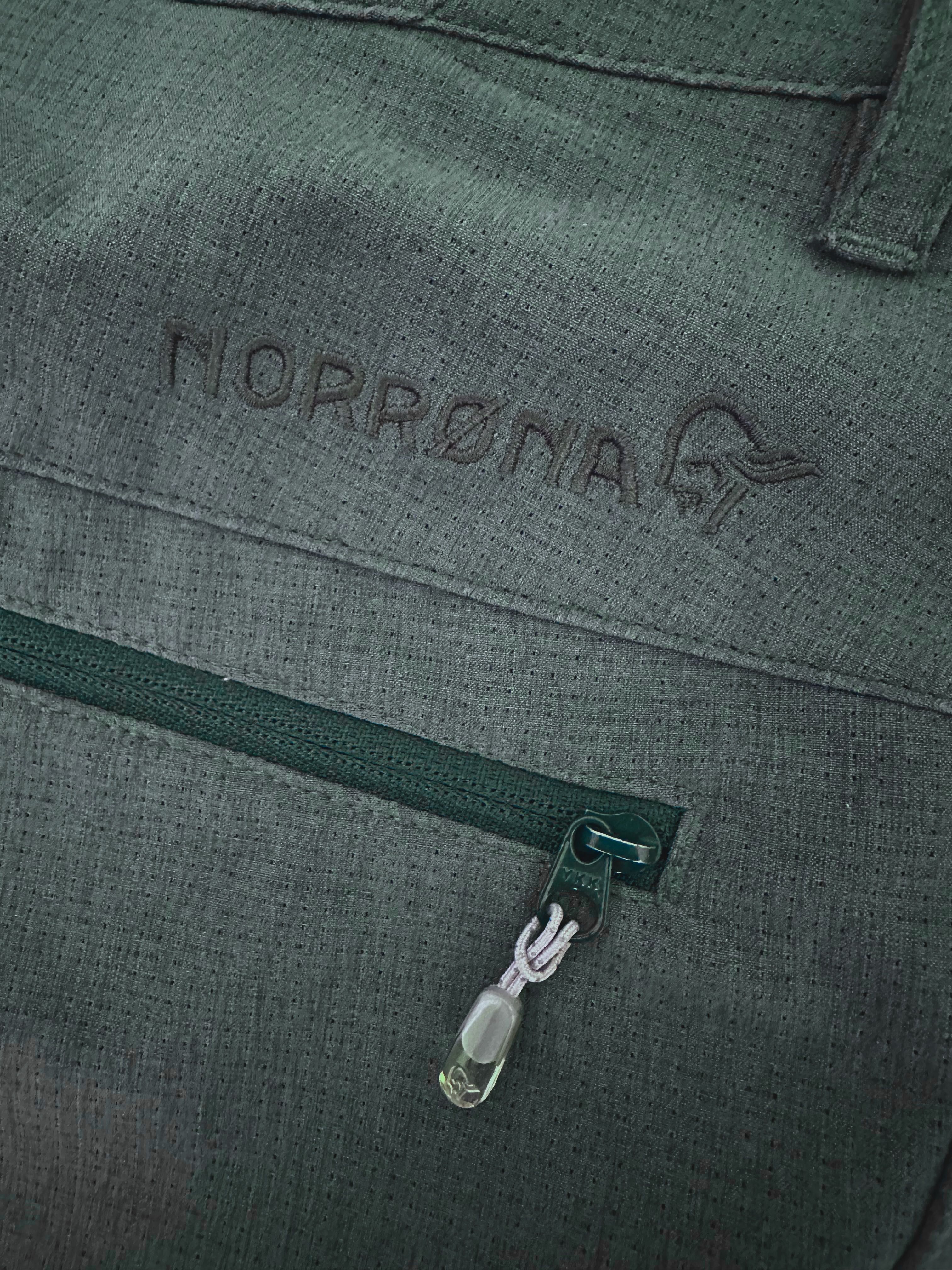 Norrona Bitihorn, oddychające spodenki sportowe, roz. M, forest green