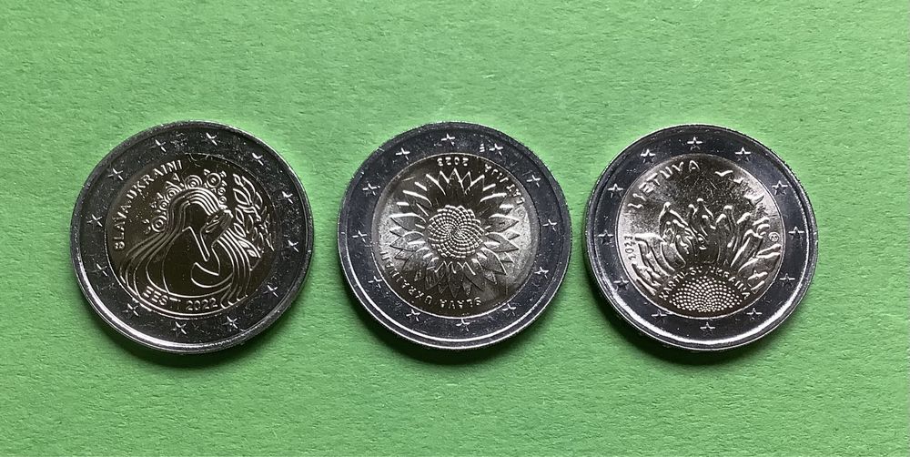 2 евро 2022-2023 Естонія , Латвія, Литва " Слава Україні" ( 3 монети)