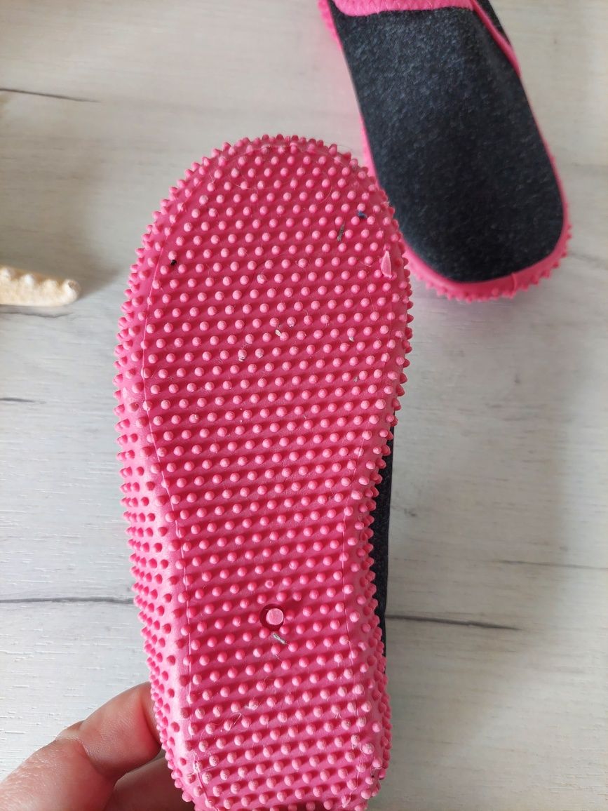 Buty na basen dziecięce