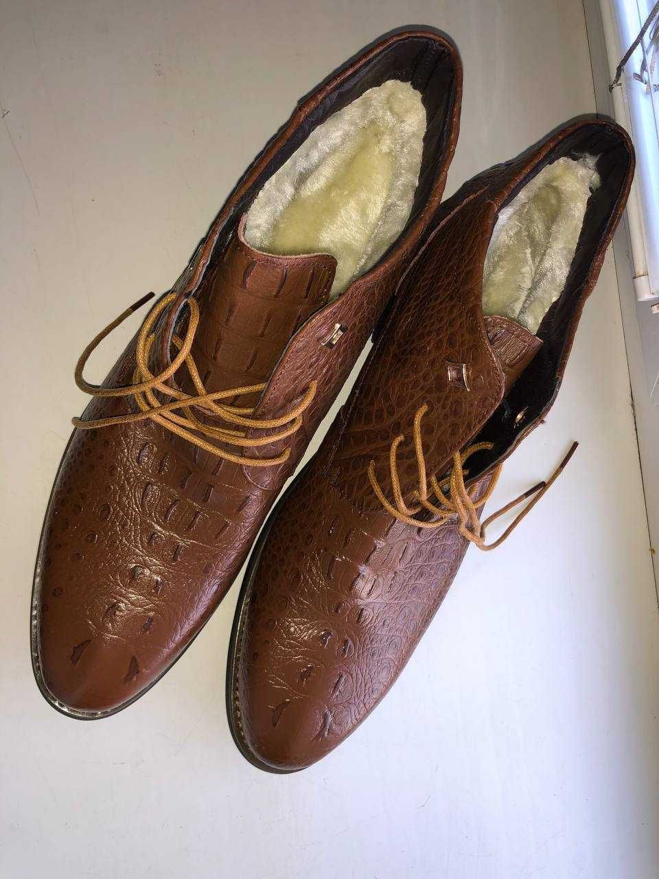 Чоловічі коричневі шкіряні черевики (по стельці 29 см)
