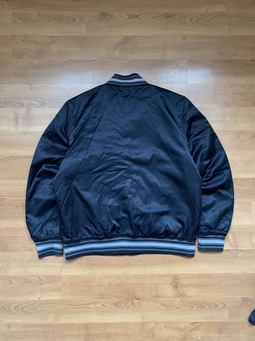 Бомбер Nike чорний L розмір