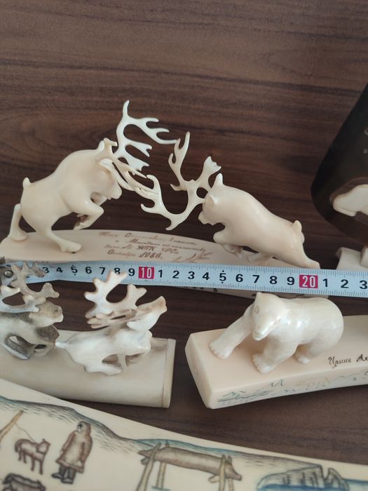 Вироби з моржової кістки