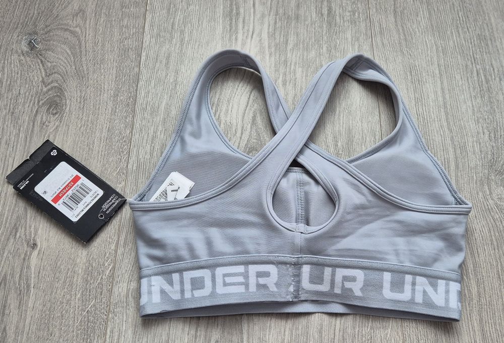Спортивний топ Under Armour, розмір XS