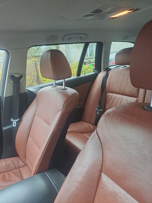 BMW seria 5 kombi E 61 ,525 D,2007r,automat.skóra

BMW ser