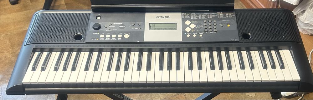 Keyboard YAMAHA YPT 280