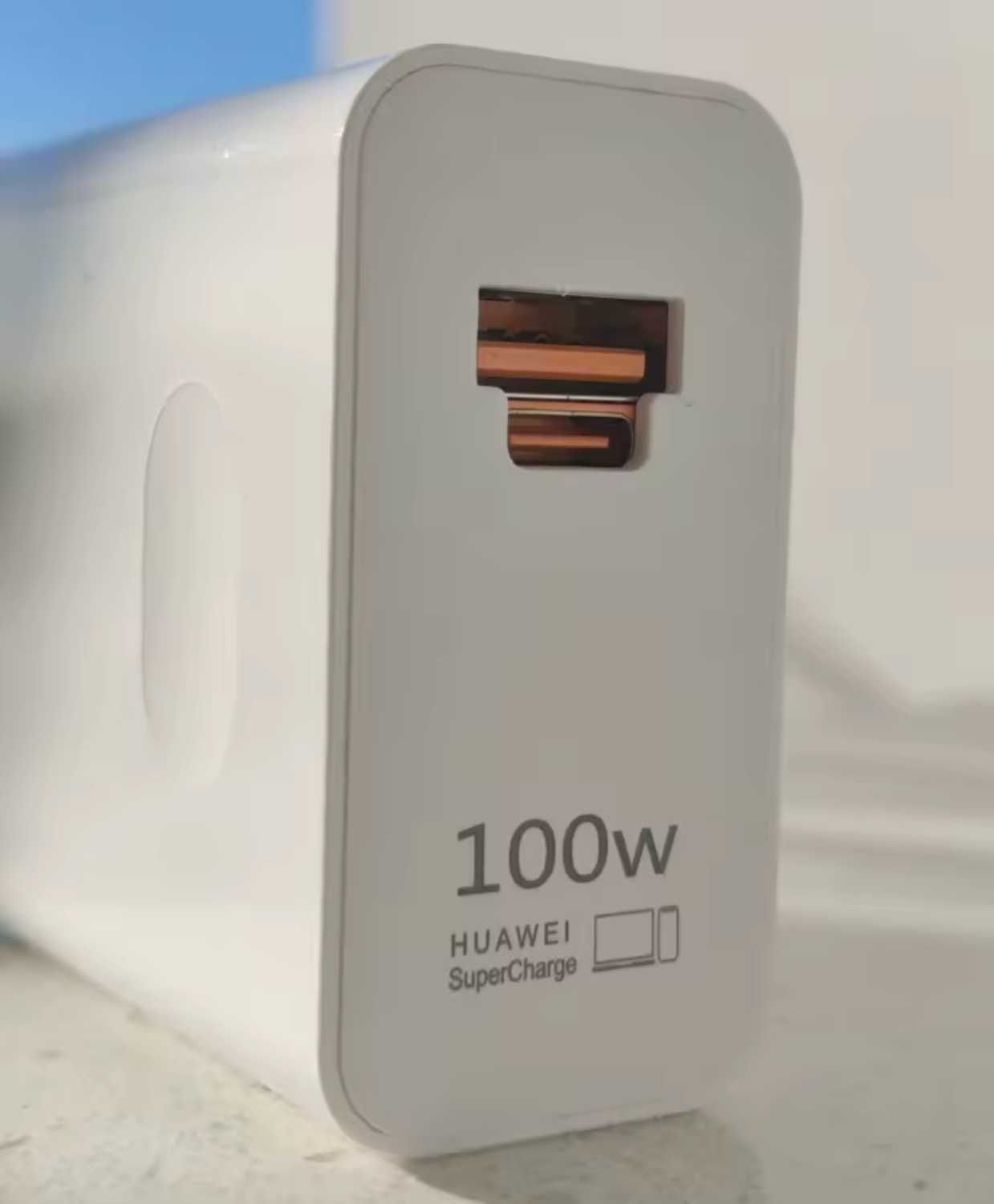 Потужне зарядне пристрої Huawei SuperCharge 100W. Кабель + перехідник