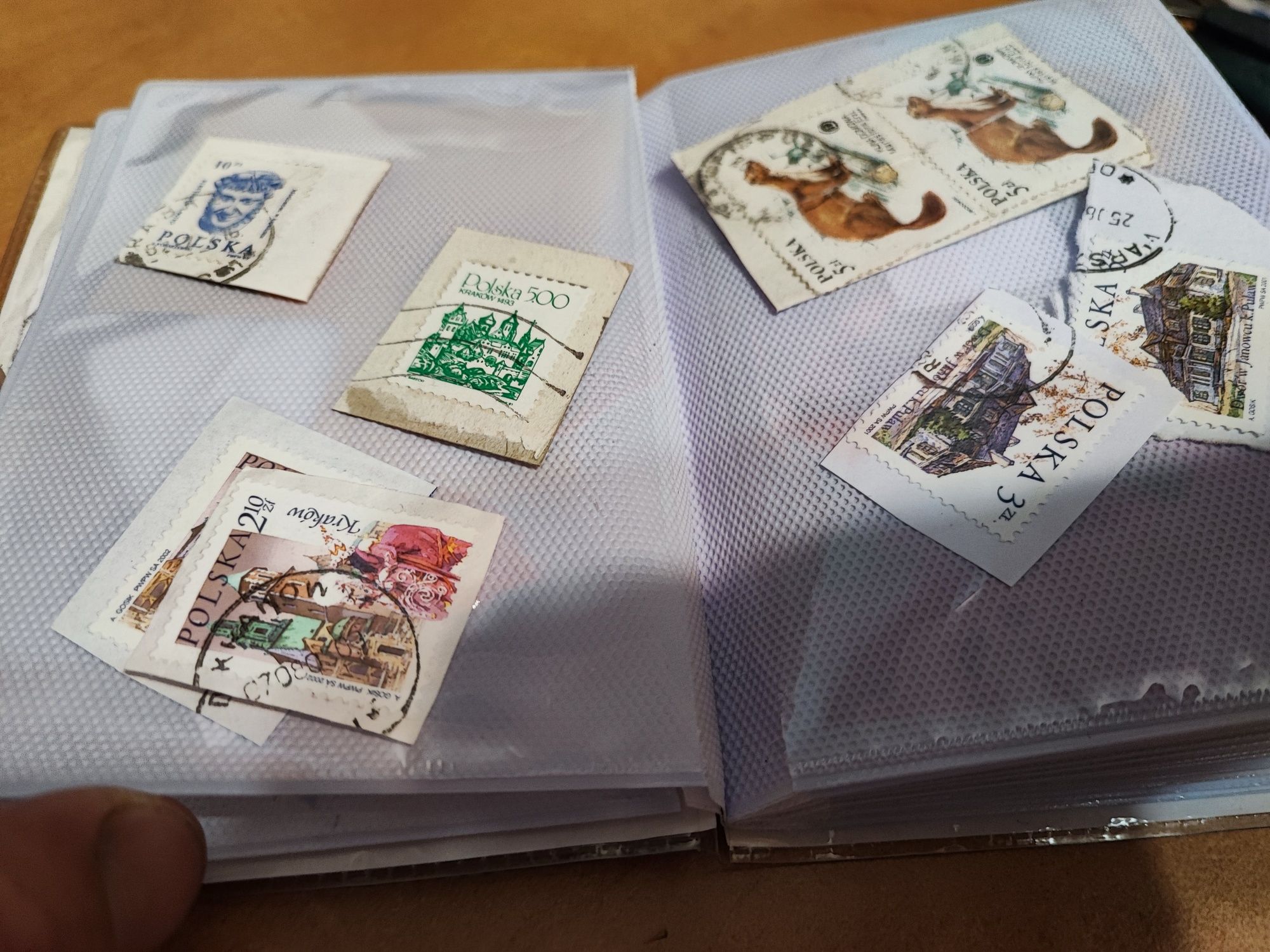 Stare znaczki pocztowe Polska zbierane przez dziecko TANIO
