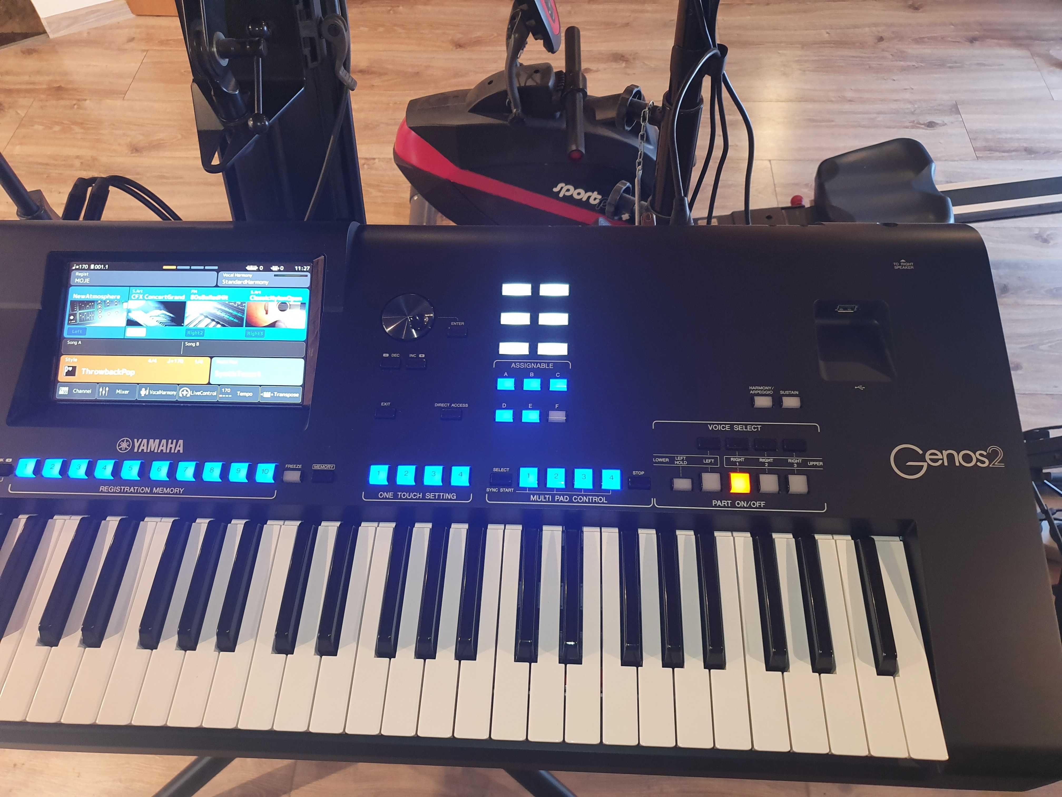 Yamaha Genos 2 w idealnym stanie.