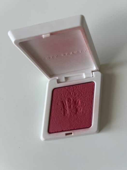 Róż Fenty Beauty Petal Popin