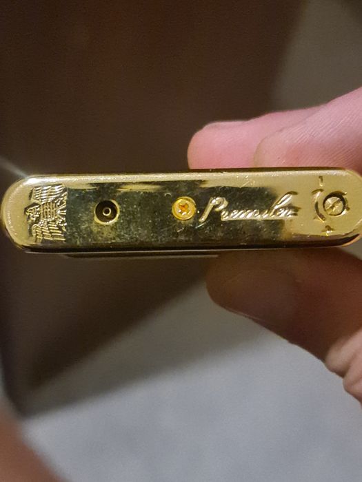 Vendo 3 isqueiros e coisa de Jesus