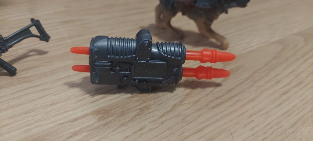 Ігровий набір фігурок та трансп-них засобів на тему поліції та спецназ