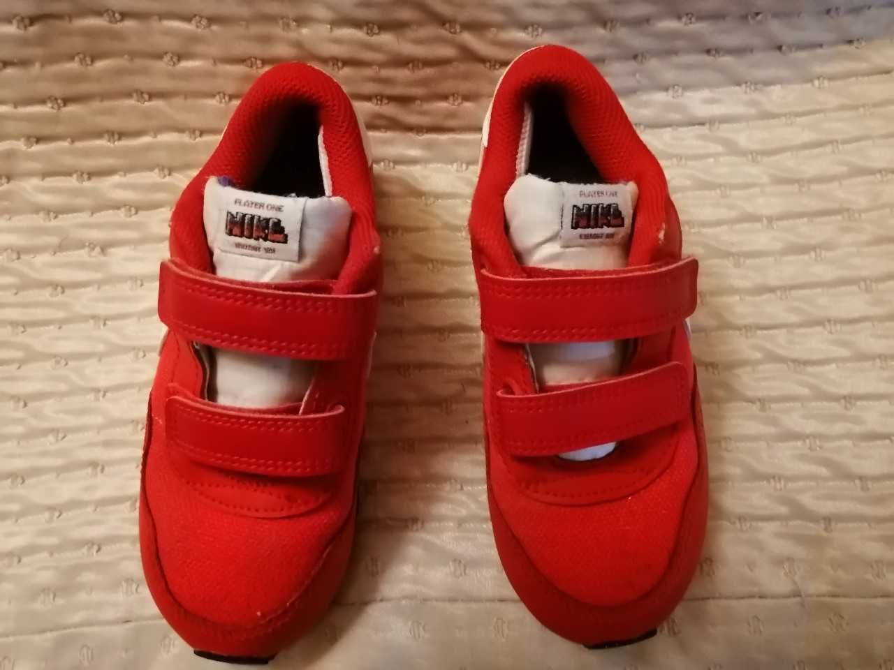 Nike Red Player One buciki rozm. 27 cm wew. 16 cm rzepy czerwone