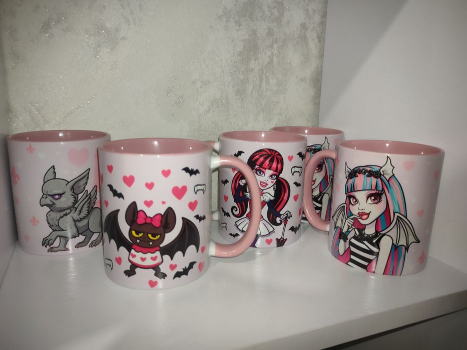 Нова Чашка Рошель Дракулаура Монстер Хай Monster high