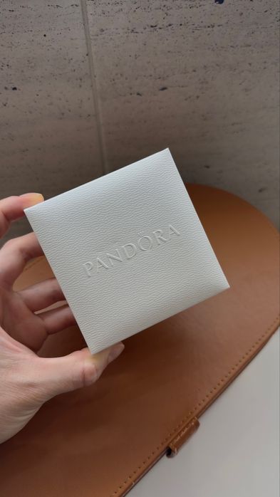 Браслет Pandora із сяючою застібкою у формі серця