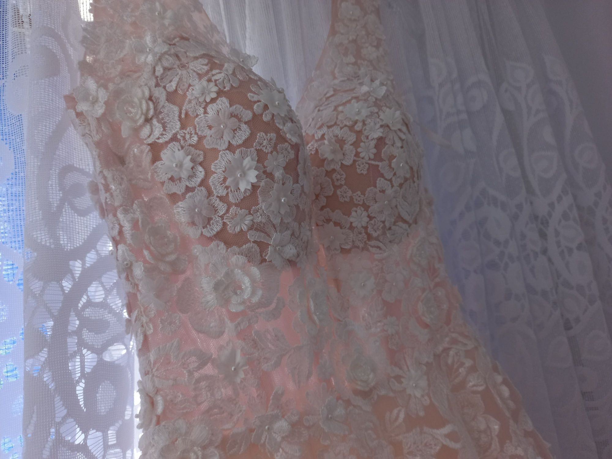 Piękna długa suknia ślubna 36 S kwiaty róż gorset