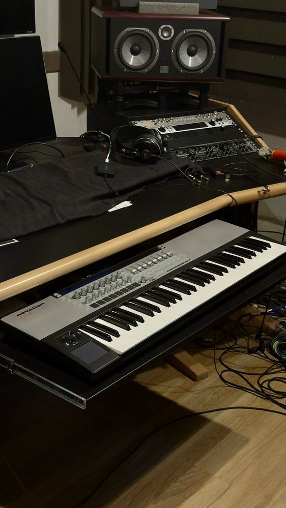 Novation SL MkII – 61 teclas | MIDI Controller - Oportunidade!