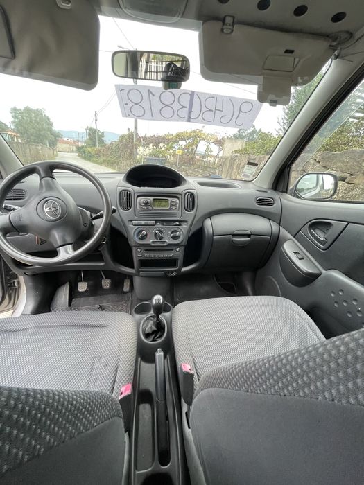 Toyota yaris 2004