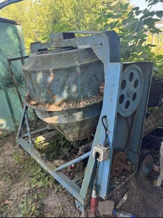 Betoniarka 250 l