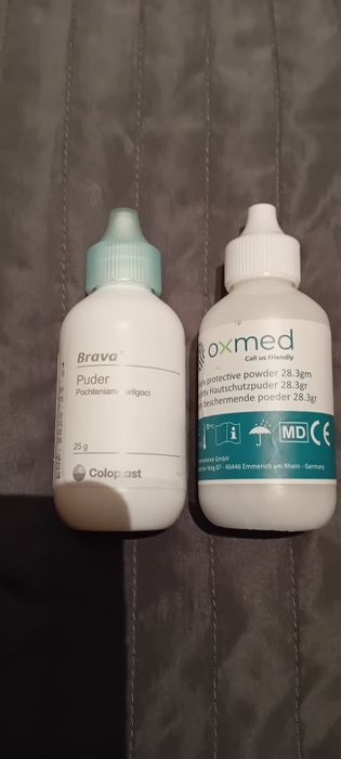 Stomijny puder 1 opakowanie całe + drugie częściowo zużyte