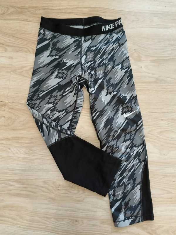 Wzorzyste legginsy Nike Pro rozmiar 38