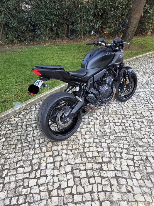 Yamaha MT-07 Tech Black MY2025 (Abril/25)