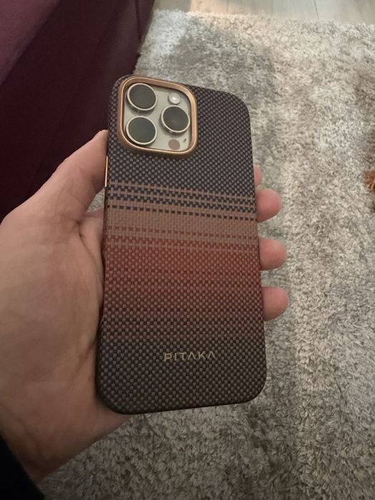 Продам преміальний чохол Pitaka на Айфон 16 Pro Max