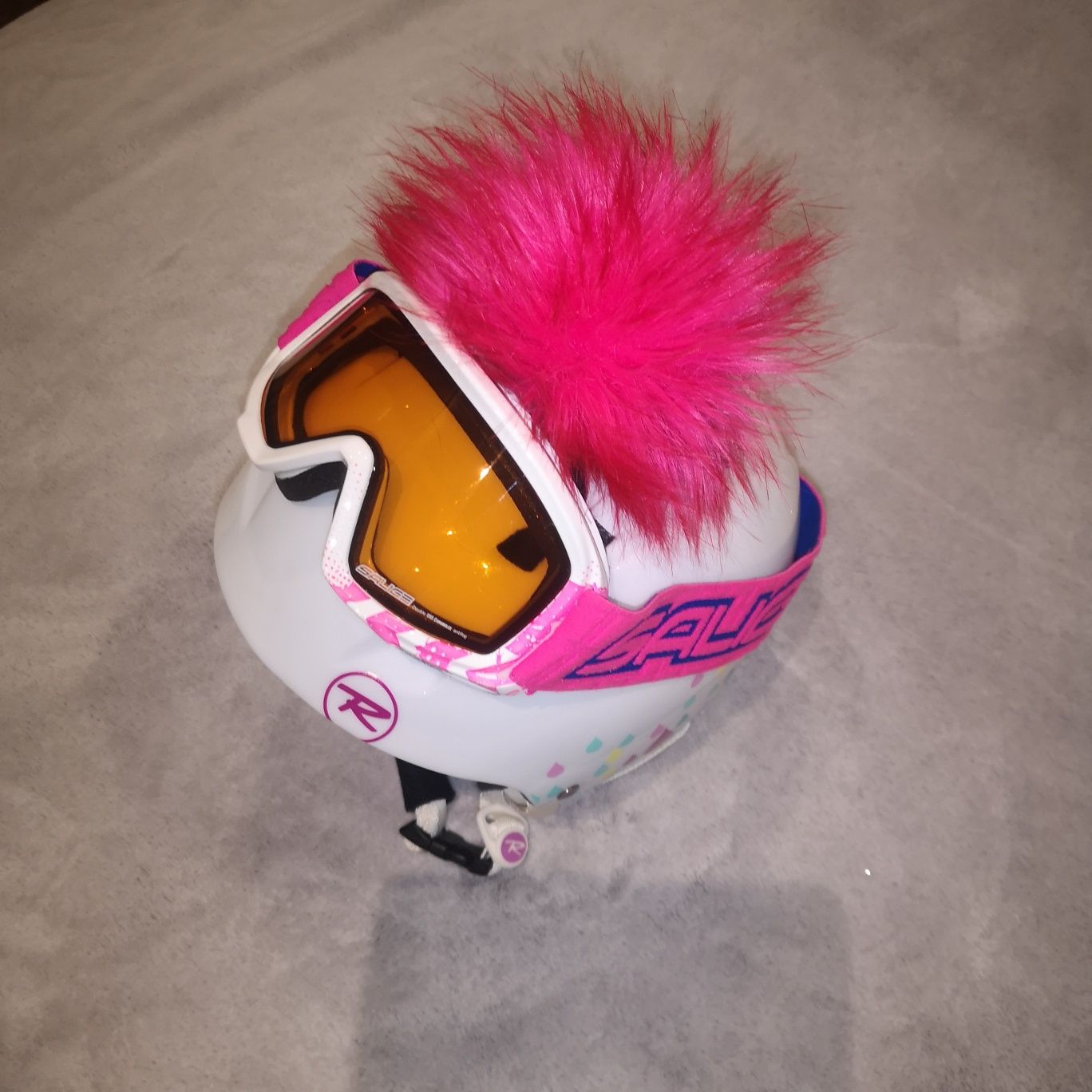 Kask Rossignol, gogle, pompon