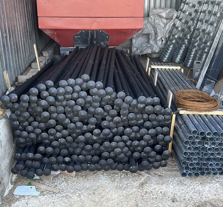 Słupki ogrodzeniowe fi42, przelotki, daszek, podkład