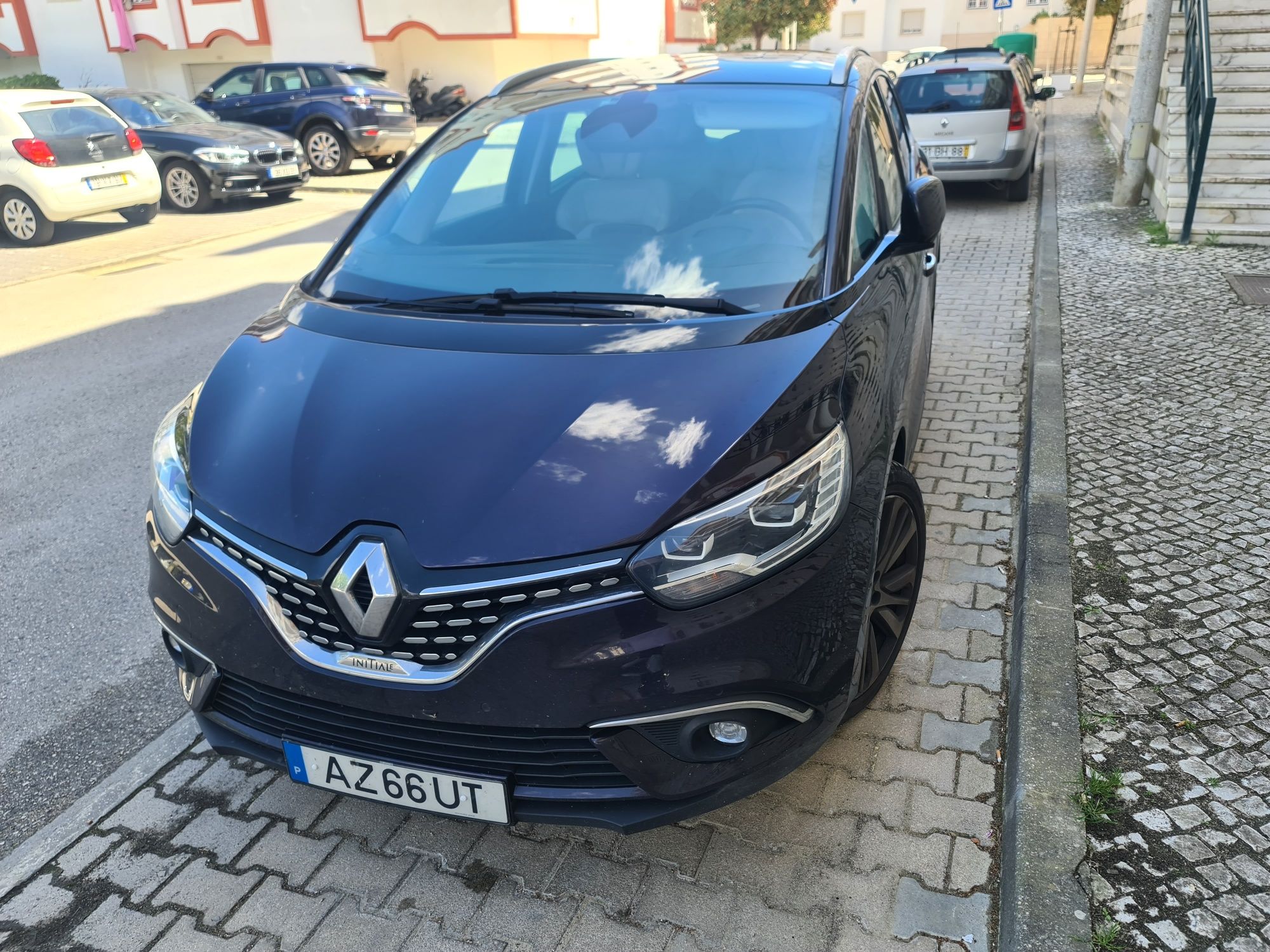 Renault Initiale paris