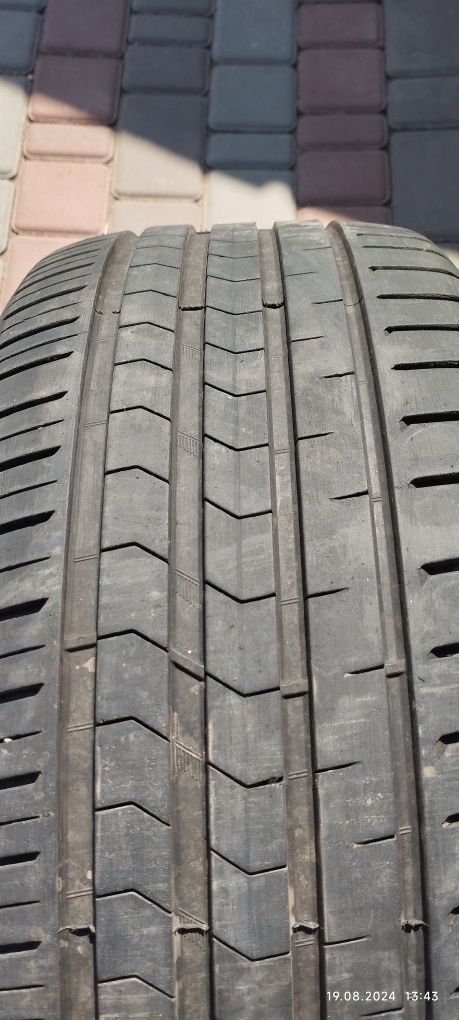 Комплект літніх шин vredestein ultrac satin 225*40 R18