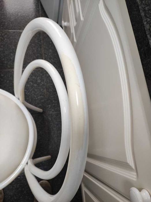 Mesa e cadeiras para cozinha - Funchal