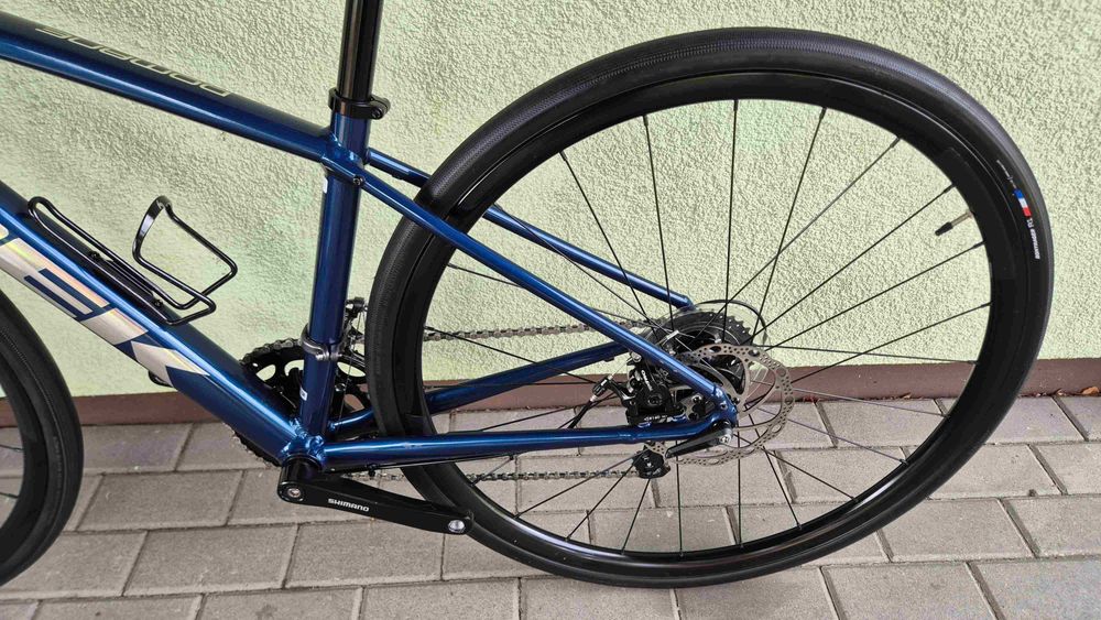 TREK domane r44 AL2 gravel road+ sztywne osie