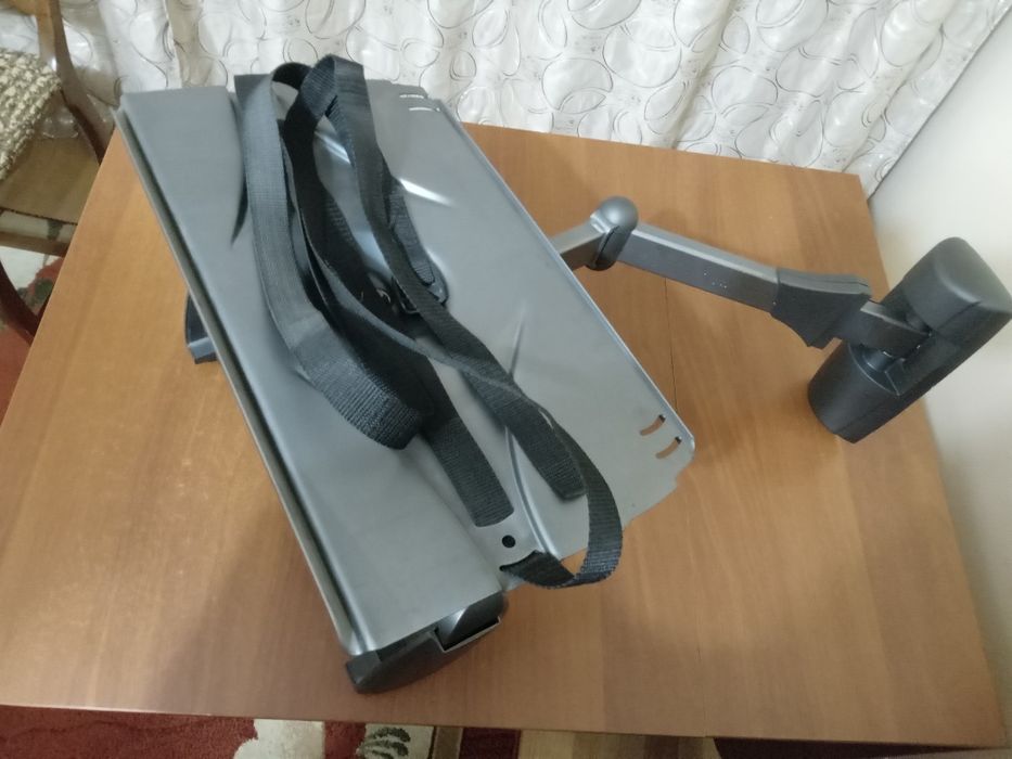 Кронштейн під телевізор.