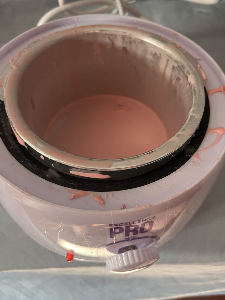 Panela de cera para  depilaçao