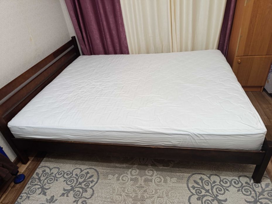 Ліжко дерев'яне 1,6*2,0