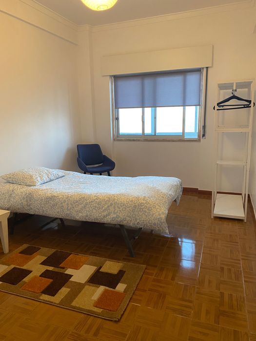 Aluga se quarto no Casal Do Marco