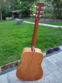 Norman B20 Canada La Patrie gitara akustyczna CASE LIty świerk wiśnia