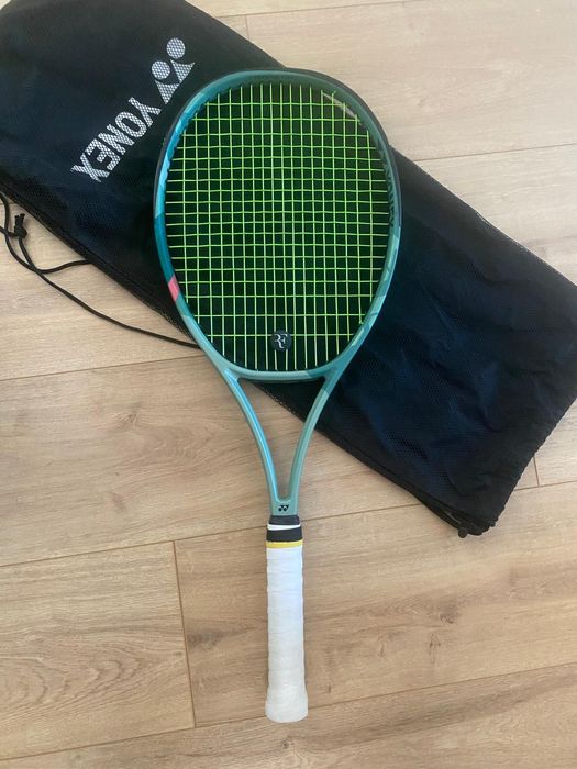 Raquete Yonex Percept 100D