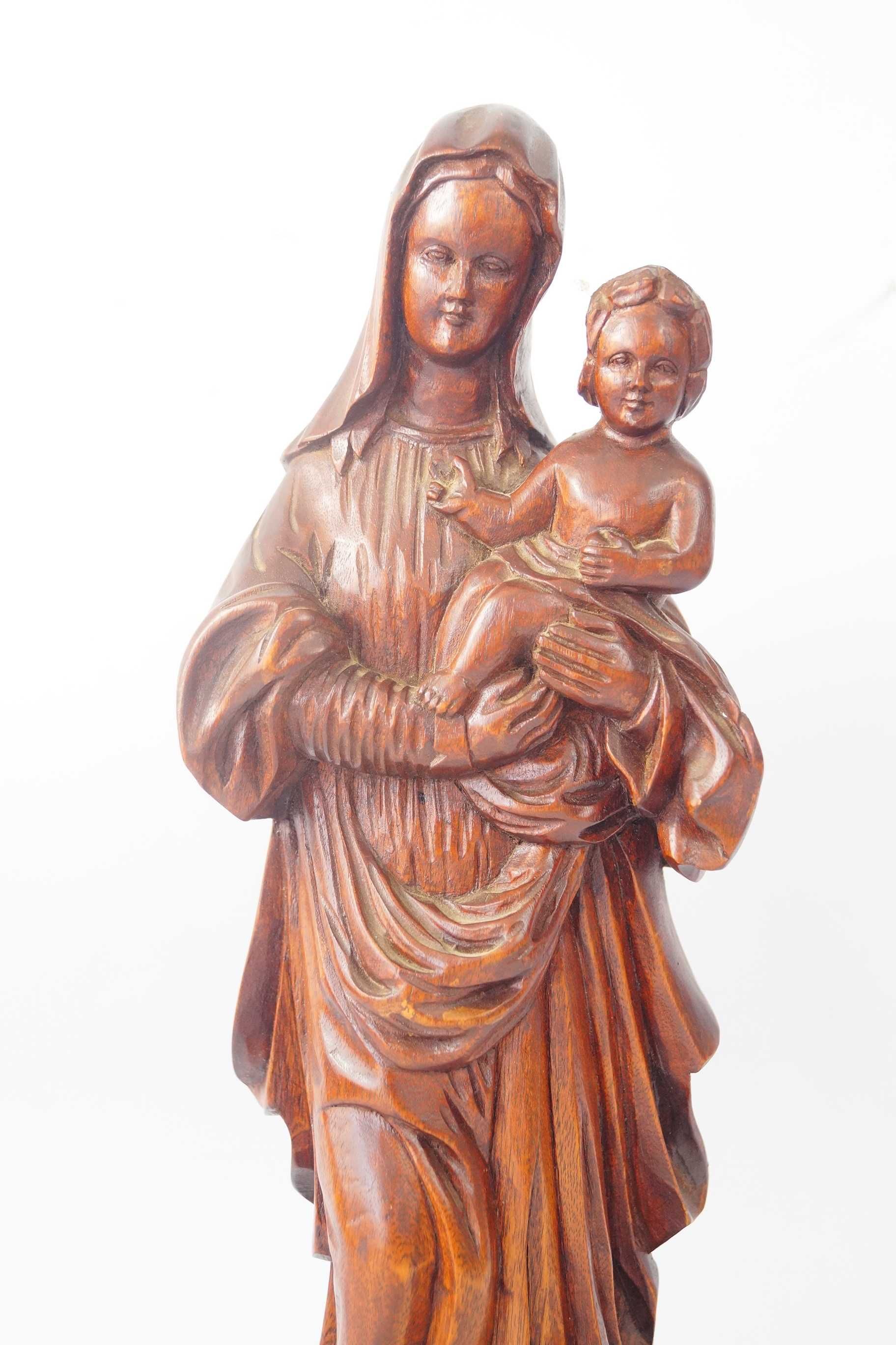 Drewniana rzeźba Matka Boska z Dzieciatkiem figura