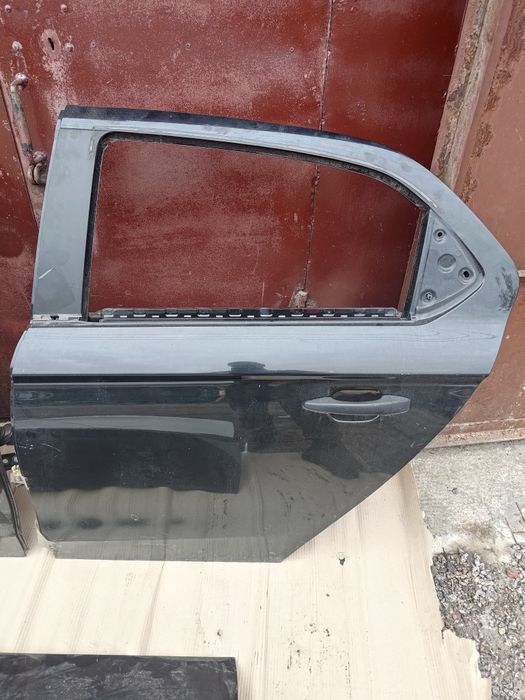 Двери задние крышка багажника citroen c elysee peugeot 301