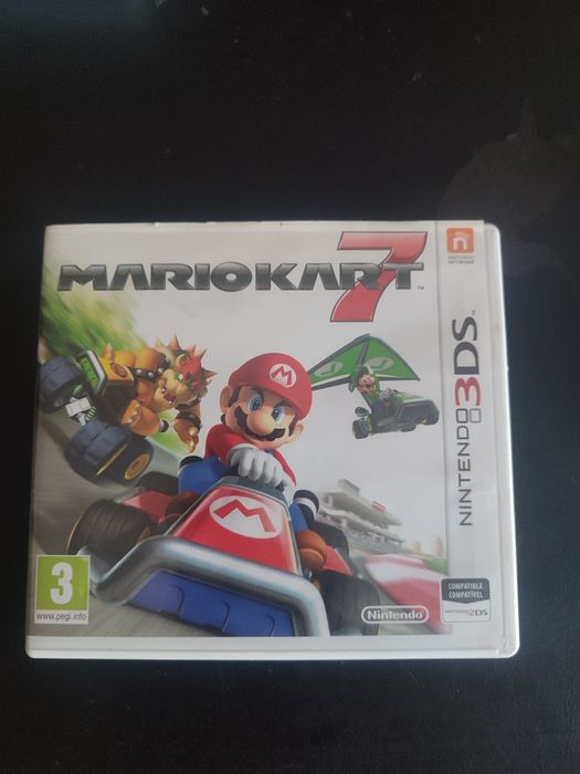 Nintendo 3DS, carregador e jogos