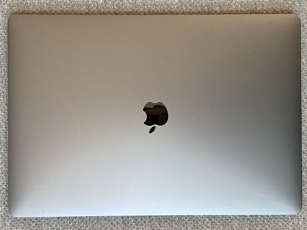 Ноутбук Apple MacBook Pro 16 2019 рік i7 16Gb 512Gb SSD Відеокарта 4Gb