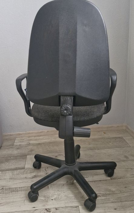 Крісло офісне Nowy Styl Standart GTP Nyc